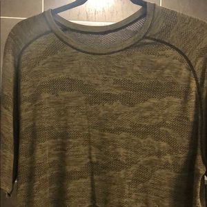 Lululemon Metal Vent Tech Short Sleeve